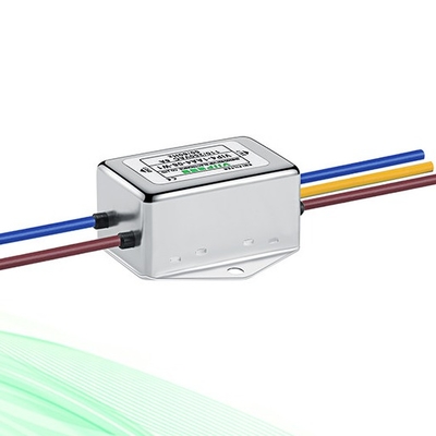 Surface Mount Package Type AC EMI Filter dengan Fast On Termination Style dan 50 Ω Input Impedance